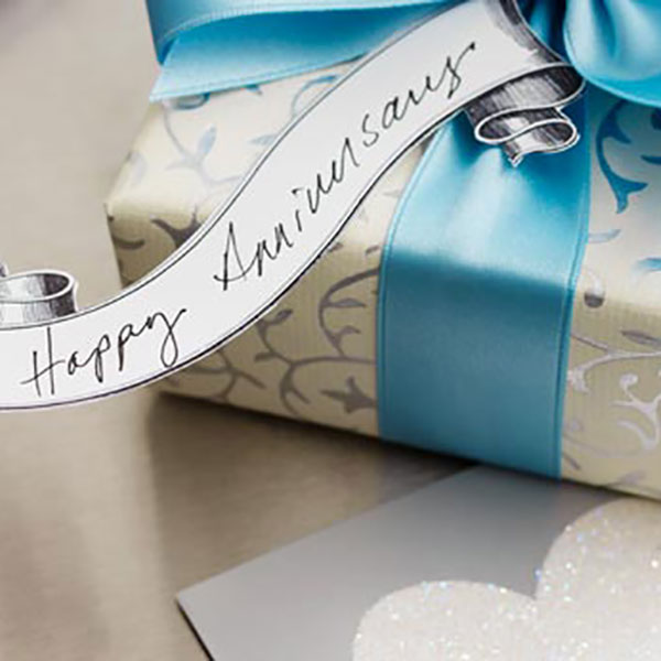 Gread Wedding Anniversary Gifts by Year Book